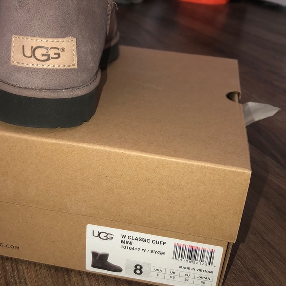 Purple UGGS - Picture 3 of 4